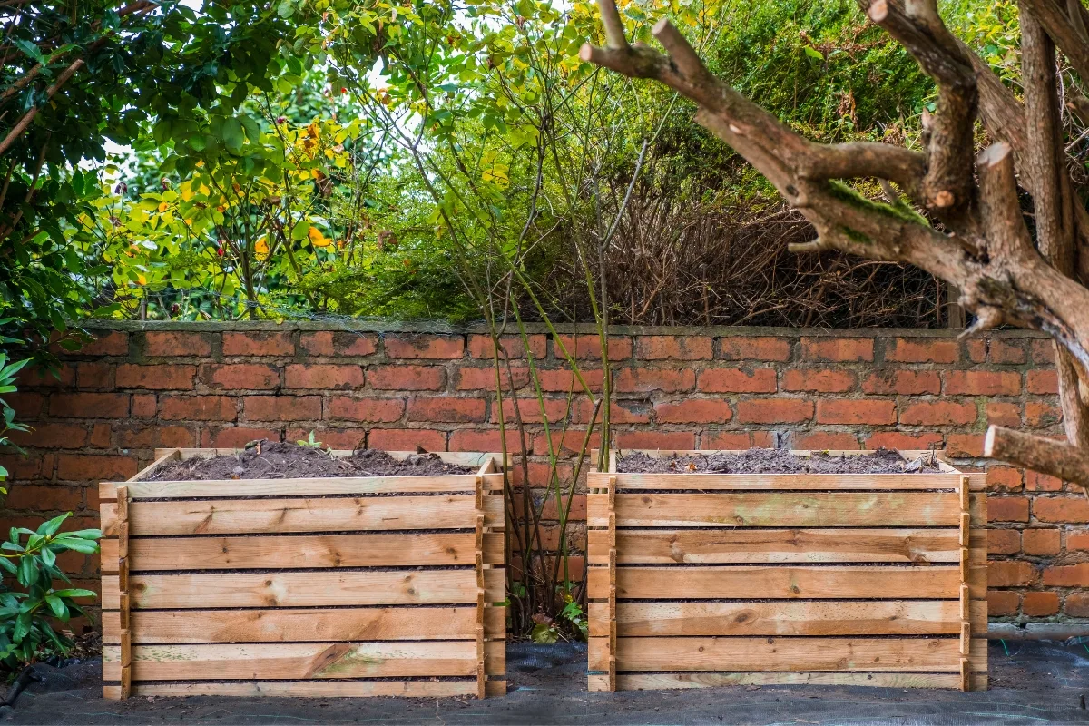 Nos astuces infaillibles pour garder un jardin harmonieux malgré le bac à  compost - Pratiks